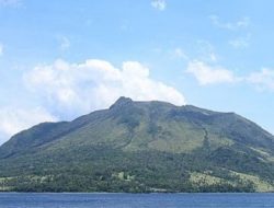 Peningkatan Aktivitas Vulkanik, Gunung Ruang Sitaro Naik Status Waspada