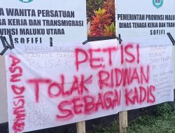 Pegawai Disnakertrans Malut Gelar Aksi Tolak Ridwan Hasan Jadi Kadis